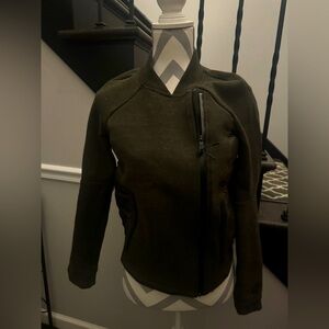 Women's Nike Tech Fleece Small Dark Green